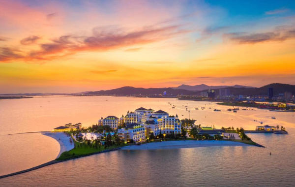 Hệ thống khách sạn và resort Hạ Long