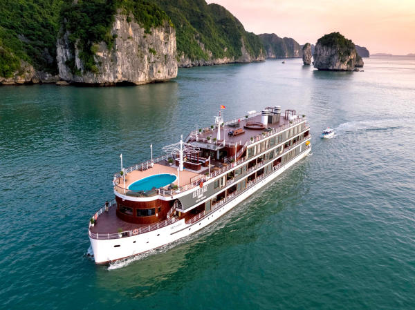 Du thuyền vịnh Lan Hạ 5 sao Heritage Cruise