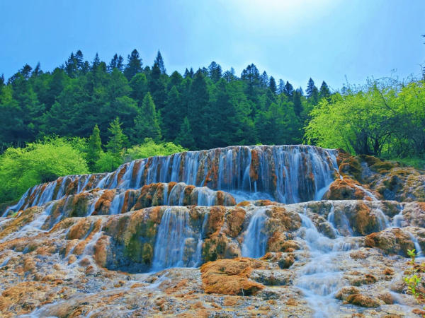 Hoàng Long có gần Cửu Trại Câu không
