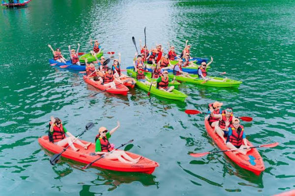 Chèo thuyền SUP, Kayak khám phá vịnh Bái Tử Long