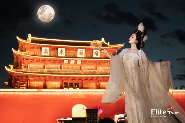 lầu Triều Dương tiểu Thiên An Môn