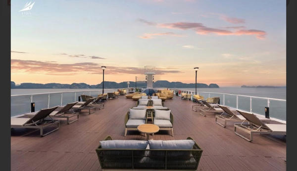 Ocean Sky Sundeck du thuyền Lyra