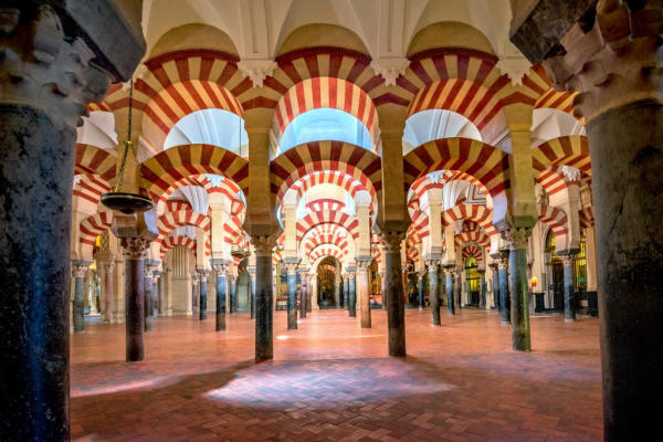 Nhà thờ Hồi giáo Mezquita Cordoba - Top địa điểm du lịch Tây Ban Nha đẹp Nhà thờ Hồi giáo Mezquita Cordoba - Top địa điểm du lịch Tây Ban Nha đẹp