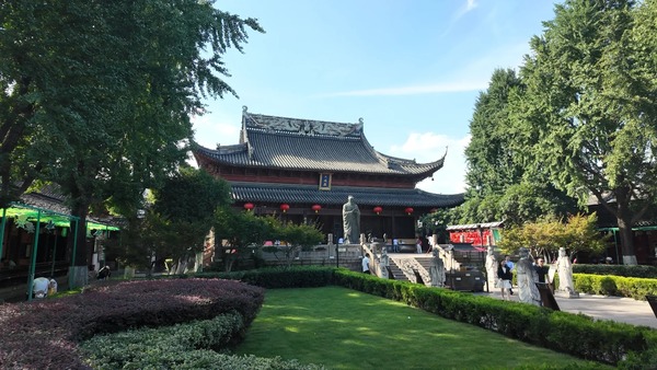 Miếu Phu Tử có phải Miếu Khổng Tử không