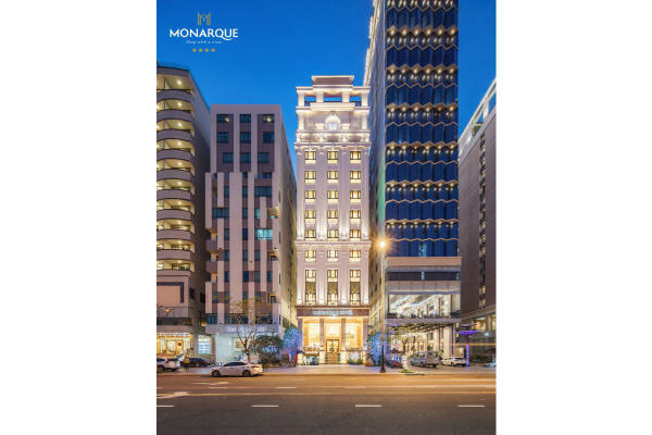 Khách sạn Monarque Hotel Đà Nẵng Khách sạn Monarque Hotel Đà Nẵng
