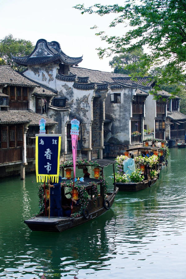 du thuyền sông ở Ô Trấn