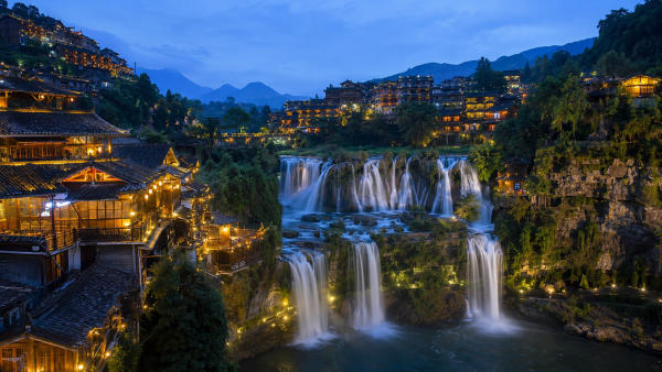 tour-Nam-Ninh-Truong-Gia-Gioi