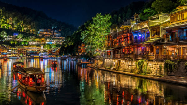 Nam-Ninh-Truong-Gia-Gioi