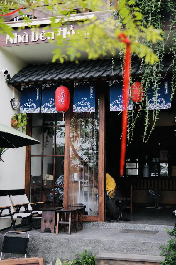 Nhà bên hồ cafe - Quán cafe đẹp ở Huế Nhà bên hồ cafe - Quán cafe đẹp ở Huế