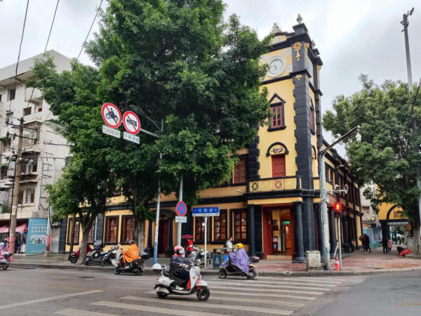 Lạc Quần Xã tại Hồ Chí Minh