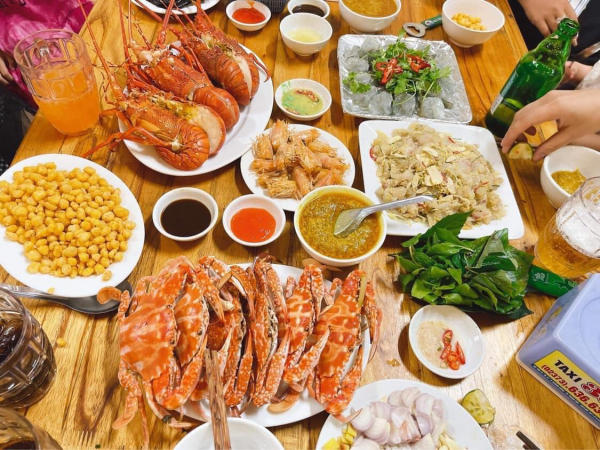 Nhà hàng Hương Biển, Hải Tiến Nhà hàng Hương Biển, Hải Tiến
