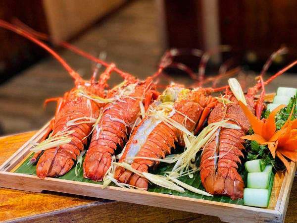 Nhà hàng hải sản Lê Gia, Hải Tiến Nhà hàng hải sản Lê Gia, Hải Tiến