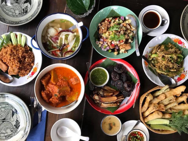 Nhà hàng món Thái ngon ở Bangkok - Sri Trat 01 Nhà hàng món Thái ngon ở Bangkok - Sri Trat 01