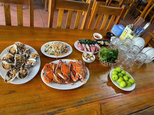 nhà hàng Năm Linh Hải Tiến