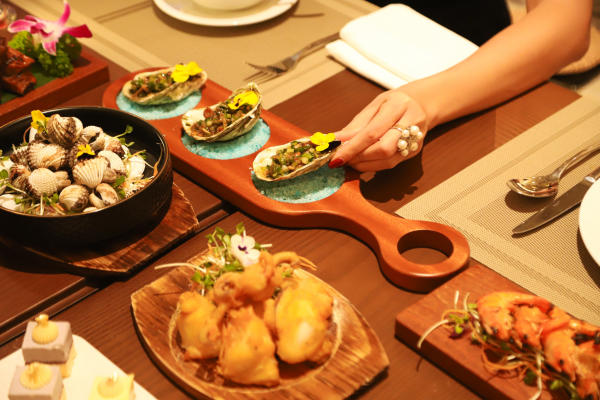 Nhà hàng Vân Hải - Wyndham Garden Sonasea Vân Đồn Nhà hàng Vân Hải - Wyndham Garden Sonasea Vân Đồn