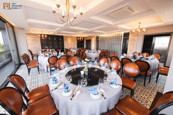 Nhà hàng tổ chức tiệc sang trọng ở Hạ Long Nhà hàng tổ chức tiệc sang trọng ở Hạ Long