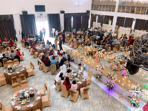 Nhà hàng tổ chức tiệc lớn tại Hạ Long Nhà hàng tổ chức tiệc lớn tại Hạ Long