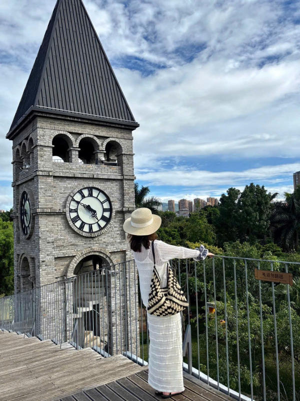 nhà sách Tiên Phong Mông Tự