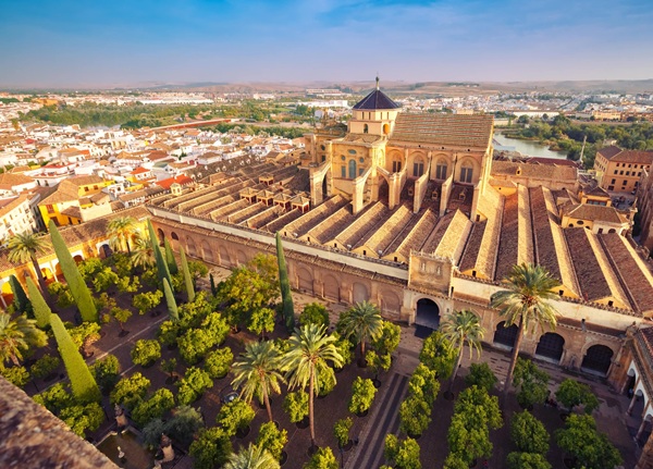Nhà thờ Hồi giáo Mezquita Cordoba - Top địa điểm du lịch Tây Ban Nha đẹp 01 Nhà thờ Hồi giáo Mezquita Cordoba - Top địa điểm du lịch Tây Ban Nha đẹp 01