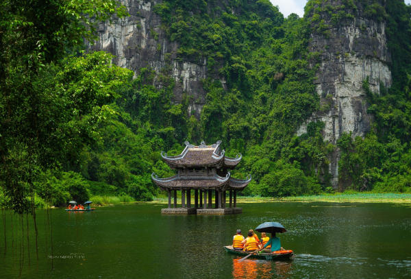 du xuân quanh Hà Nội
