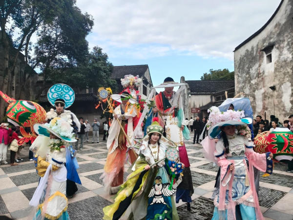 Hoạt động ở Tây Ô Trấn