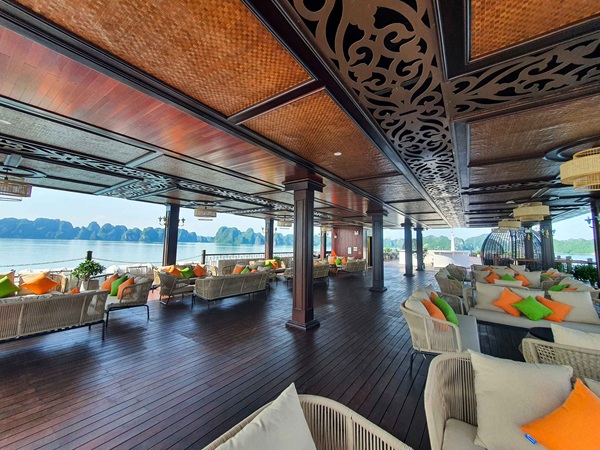 Trải nghiệm du thuyền Indochine Premium Cruise Hạ Long