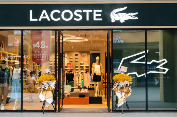 Giá ưu đãi siêu hấp dẫn tại Outlet Nam Ninh