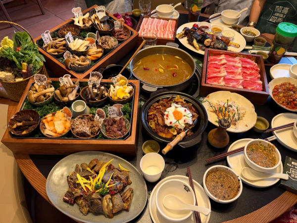 Lẩu nấm tự nhiên Vân Nam