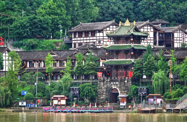 Lịch trình tham quan thành cổ Lãng Trung