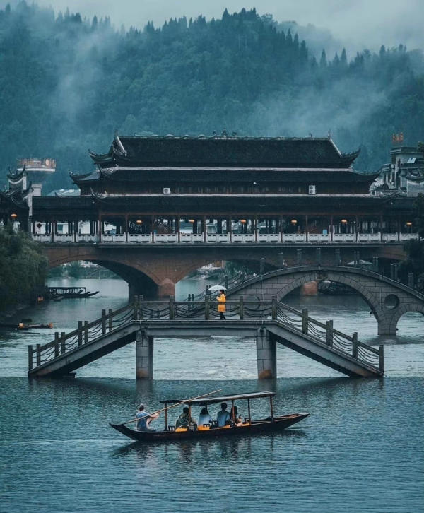 Du lịch Phượng Hoàng Cổ Trấn có gì Du lịch Phượng Hoàng Cổ Trấn có gì
