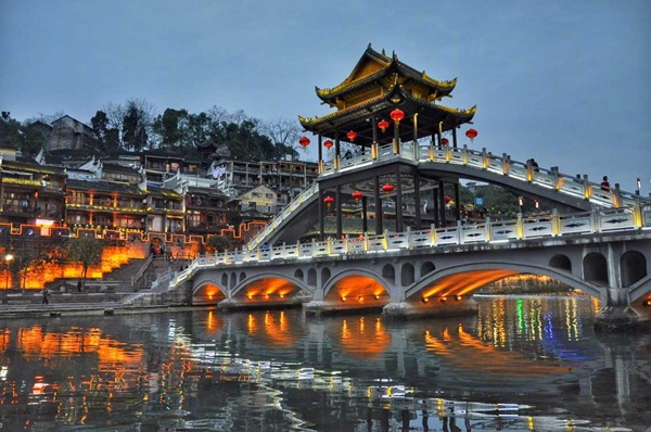 Tuyết Kiều – Phượng Hoàng Cổ Trấn Tuyết Kiều – Phượng Hoàng Cổ Trấn