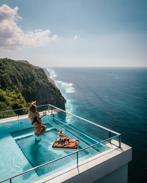 Oneeightyo của The Edge Villa Bali - Quán bar bãi biển đẹp ở Bali 01 Oneeightyo của The Edge Villa Bali - Quán bar bãi biển đẹp ở Bali 01