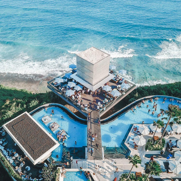 Savaya Club - Quán bar bãi biển đẹp ở Bali Savaya Club - Quán bar bãi biển đẹp ở Bali