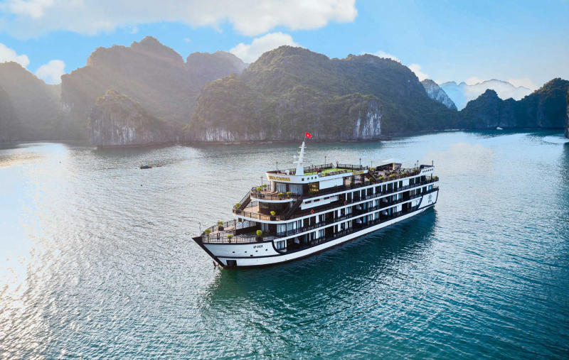 Du thuyền vịnh Lan Hạ Rita 5 sao