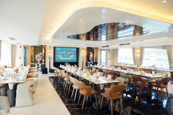 Du thuyền vịnh Hạ Long Saquila Yacht Du thuyền vịnh Hạ Long Saquila Yacht
