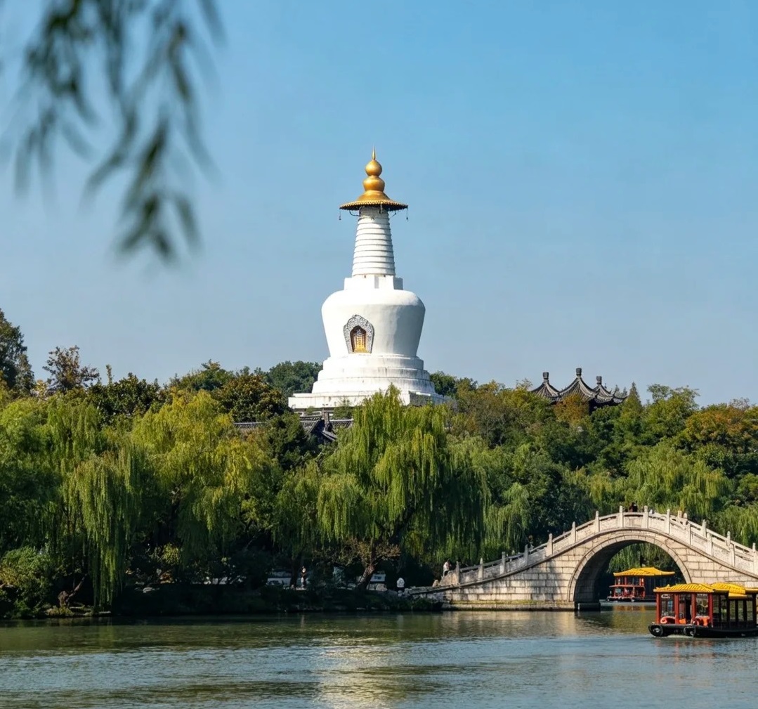 Bạch Tháp Sấu Tây Hồ