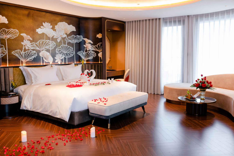 du thuyền cá nhân 5 sao Hạ Long