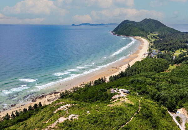 Bãi biển Sơn Hào, Quan Lạn