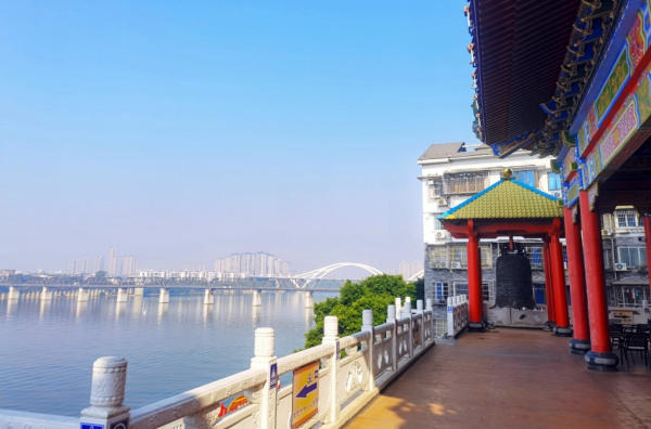 Ngôi chùa cổ trăm năm ở Liễu Châu