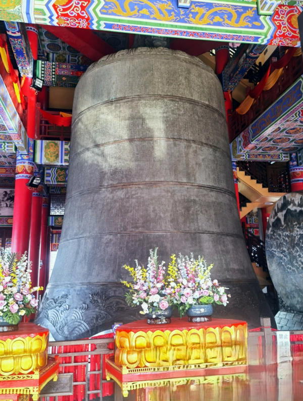 Bên trong Tây Lai Cổ Tự có gì