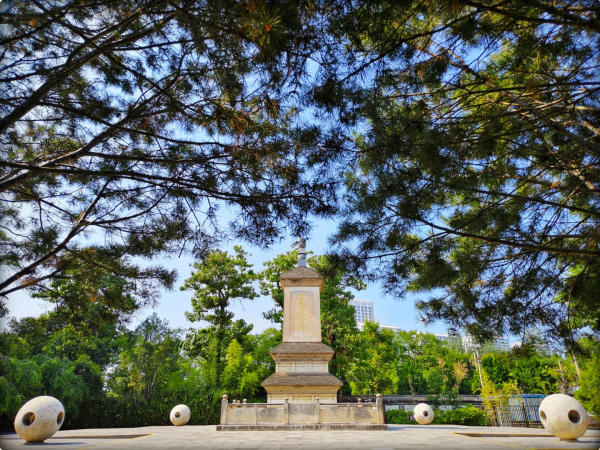 Bên trong Chùa Thanh Long Tây An có gì