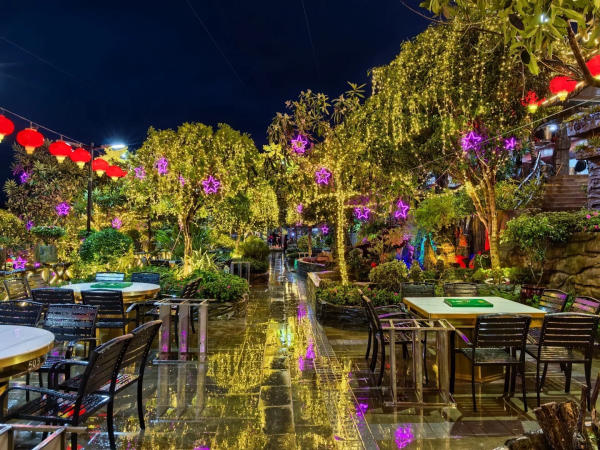 Không gian nhà hàng lẩu Tì Bà Viên