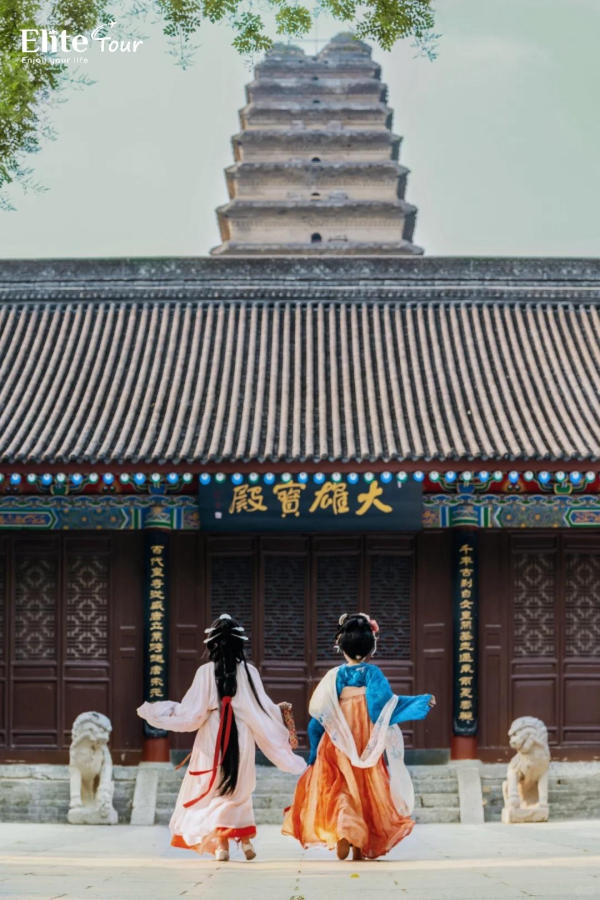 Check in tháp Tiểu Nhạn Tây An