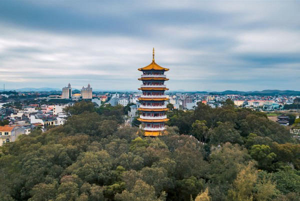 tour Đông Hưng Móng Cái