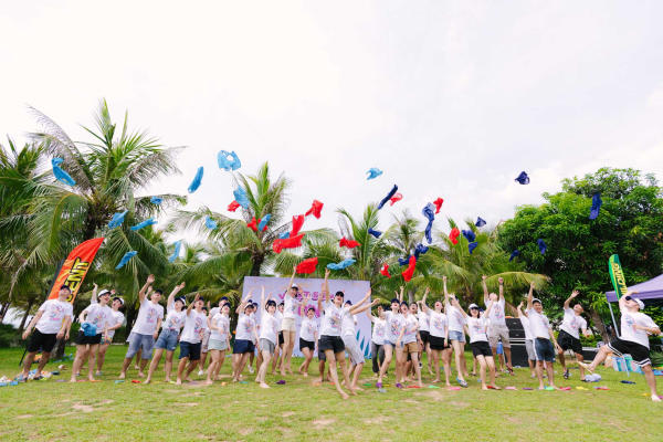 tour công ty đi Hải Tiến tour công ty đi Hải Tiến