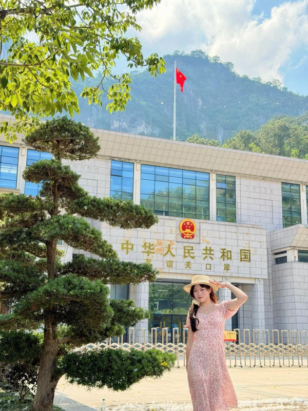 So sánh tour Nam Ninh từ cửa khẩu Hữu Nghị và Móng Cái