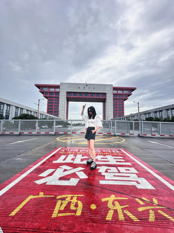 So sánh tour Nam Ninh từ cửa khẩu Hữu Nghị và Móng Cái 1