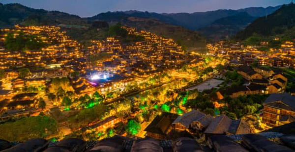 tour Quý Châu Thiên Hộ Miêu Trại