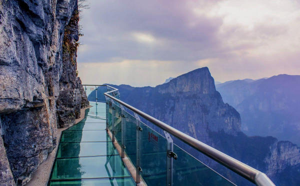 tour Nam Ninh Trương Gia Giới Phượng Hoàng Cổ Trấn 6N5Đ tàu giường nằm