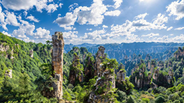 tour Phượng Hoàng Cổ Trấn và Trương Gia Giới